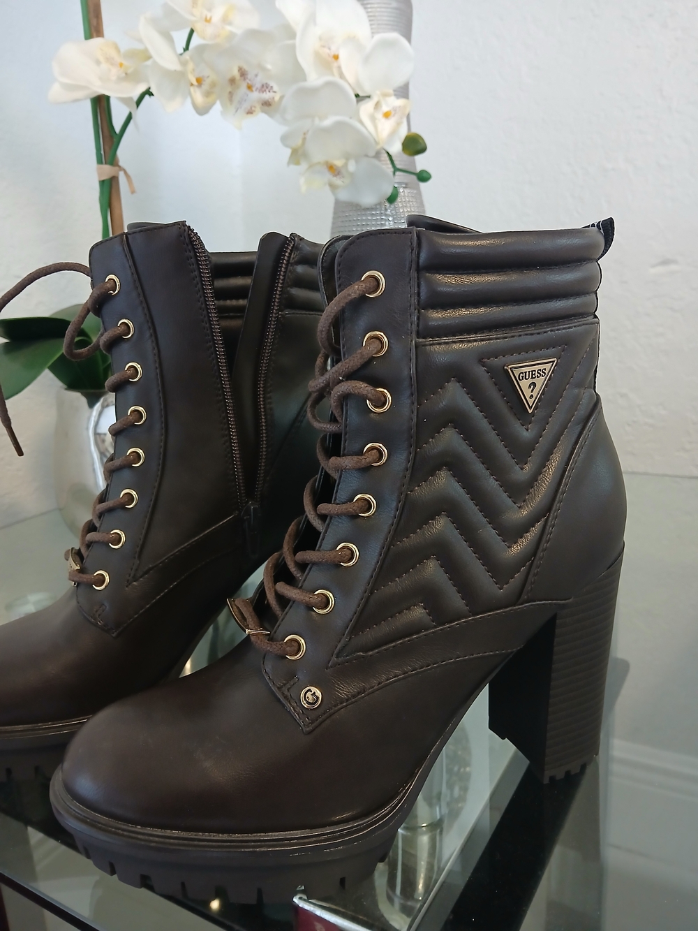 GUESS Brown Quilted Lace-Up Block Heel Ankle Boots
